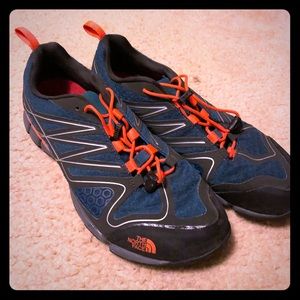 North Face SZ 9 Shoes